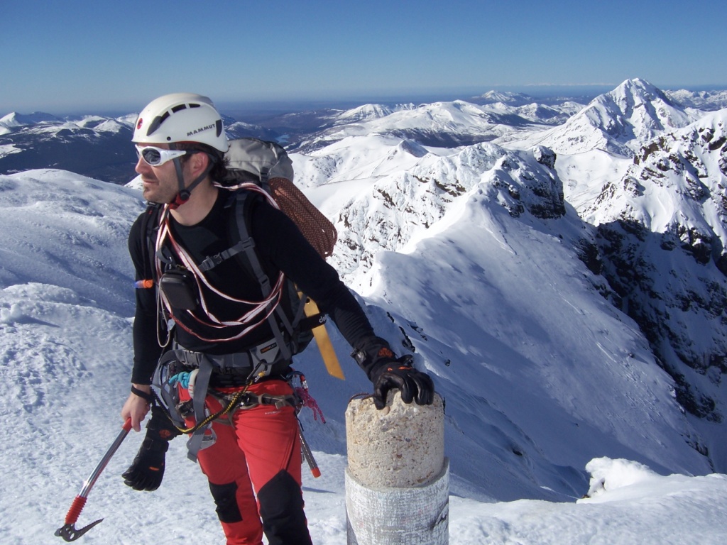 Precioso da en la montaa Palentina.  Cumbre del Curavacas y Espigete al fondo. Foto:PabloFR