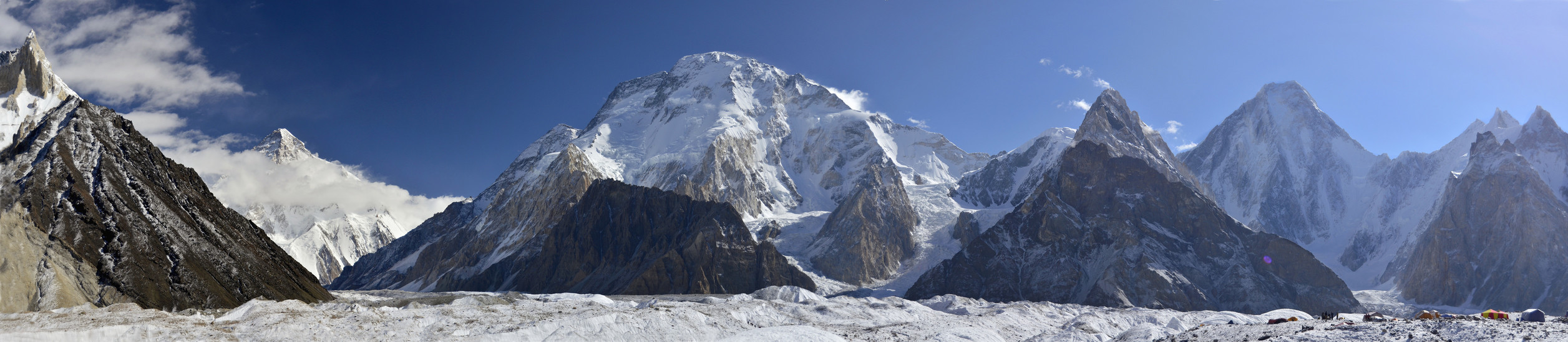 Panormica del K2, Broad Peak y Gasherbrum IV desde Concordia, Karakorum. Foto:PabloFR