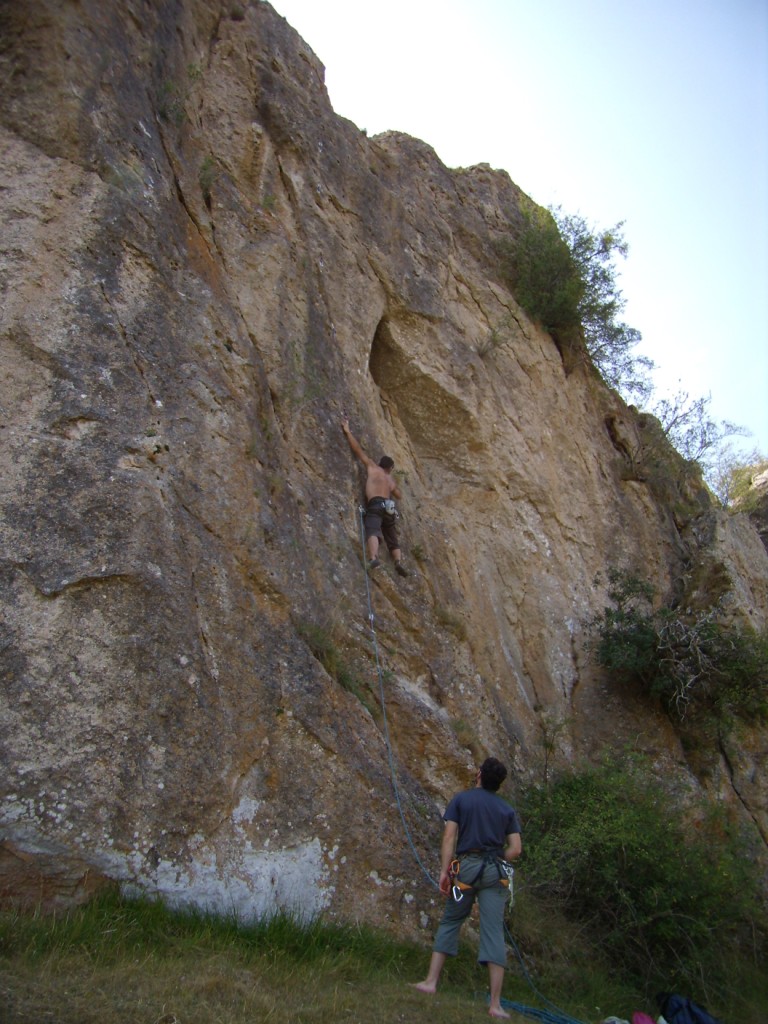 Vía de Escalada de V-6a